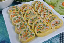 Đổi vị với món trứng cuộn rau củ chiên dễ làm