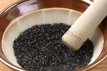 Cách dùng muối vừng trị táo bón siêu đỉnh