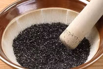 Cách dùng muối vừng trị táo bón siêu đỉnh