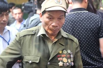 Những người lính già tề tựu khóc tiễn Anh Cả Võ Nguyên Giáp