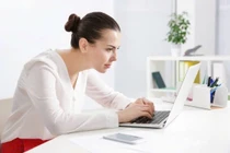 Tư thế ngồi phòng bệnh cột sống