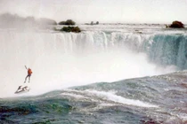 Ám ảnh những bức ảnh chụp ngay trước khi thảm họa ập đến