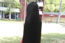 Dị nhân Ấn Độ nuôi tóc dài gần 2 mét suốt 30 năm không cắt