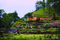 Những ngôi làng được mệnh danh cổ tích nhiệm màu ở Việt Nam