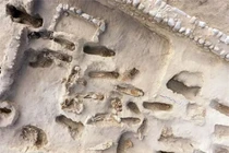 Khủng khiếp mộ tập thể của 227 đứa trẻ bị hiến tế