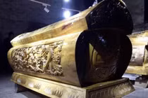 Vụ trộm bí ẩn ngôi mộ cổ nghìn năm và kho báu bất khả xâm phạm