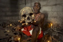 Sửng sốt với cuộc săn “bùa yêu” ở khu chợ ma thuật lớn nhất thế giới