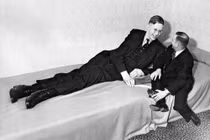 Cuộc sống thường ngày của người đàn ông cao nhất lịch sử