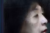 Tàu điện ngầm Tokyo giờ tan tầm ám ảnh như phim kinh dị