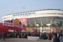Dân Thủ đô xếp hàng dài diện kiến Cúp vàng World Cup