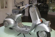 Vespa được bình chọn huyền thoại thiết kế thế giới