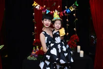 Xuân Lan diện đồ đôi mừng sinh nhật con gái