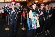 Sơn Tùng MTP sành điệu đi xem show diễn thời trang