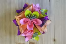 Cách làm quả cầu hoa bằng giấy Origami tuyệt đẹp