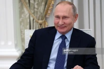 Những bộ trang phục giản dị nhưng đắt đỏ của Tổng thống Putin