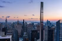 Khám phá tòa nhà chọc trời mỏng nhất thế giới