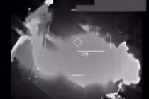 Mỹ không kích phá tan mục tiêu IS đêm giao thừa