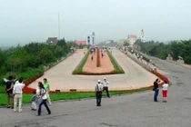 Con dốc "thách thức trọng lực" ở Trung Quốc, lên xuống kiểu "ngược đời"