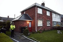 Con gái đánh mẹ già tử vong rồi làm điều kinh hoàng này