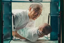 Câu chuyện nhân văn phía sau chiếc "hộp trẻ em" ở Hàn Quốc 