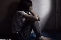 Vì 150.000 đồng, cha nhẫn tâm bán con gái 12 tuổi cho kẻ cưỡng hiếp