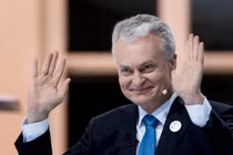 Chân dung Tổng thống kêu gọi EU "noi gương" ngừng nhập khí đốt Nga 