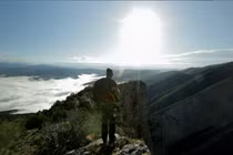 Sửng sốt trước cú nhảy từ độ cao 425m