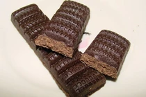 Sức mạnh “thần kỳ” của thanh kẹo Nga huyền thoại được tẩm... máu bò 