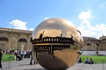 Những điều thú vị về đất nước nhỏ nhất thế giới, chưa đầy 1m2