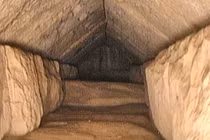 Hành lang dài 9 mét được tìm thấy trong Kim tự tháp 4.500 tuổi