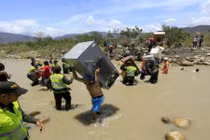 Dân khốn khổ vì khủng hoảng biên giới Venezuela-Colombia