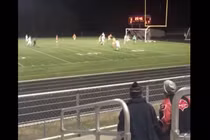 Chiêm ngưỡng cú ném biên Santo cực bá đạo