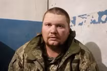 Tù binh Ukraine tố bị chỉ huy lính Nga cưỡng hiếp