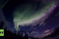 Đám mây màu tím kỳ quái khổng lồ trên bầu trời Nga