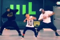 Thán phục màn nhảy hiphop cực đỉnh của cậu bé 8 tuổi