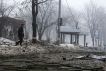 DPR: Kiev coi dân thường là lá chắn