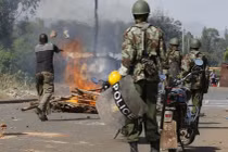 Video cảnh sát vây bắt, tiêu diệt 100 phiến quân hồi giáo