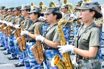 Nữ binh sỹ Trung Quốc luyện vóc dáng trước ngày duyệt binh