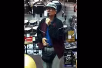 Nghe cụ ông 70 tuổi đọc Rap tuyệt cú mèo