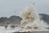 Siêu bão Soudelor tung hoành ở Trung Quốc, làm 8 người chết