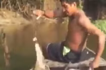 Thán phục người đàn ông dùng dây bắt cá trong tích tắc