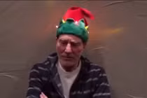 Kỳ lạ mũ giáng sinh biết nhảy múa theo nhạc