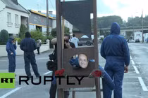 Pháp: Nông dân đốt nông sản vì lệnh cấm vận của Nga