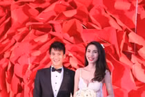 Hút mắt đám cưới đẹp như mơ của Thủy Tiên - Công Vinh