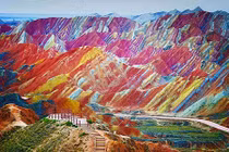 Kỳ lạ dãy núi cầu vồng độc nhất thế giới