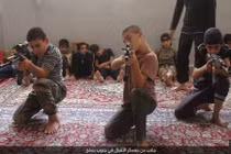 Phiến quân IS tung ảnh mới nhất đào tạo chiến binh nhí