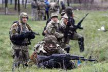 Video lính Ukraine dồn dập bắn phá Donetsk