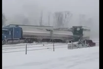 150 ô tô đâm nhau liên hoàn vì tuyết rơi