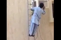 Chóng mặt xem bắc thang lên tầng 7 sửa quạt thông gió