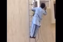 Chóng mặt xem bắc thang lên tầng 7 sửa quạt thông gió